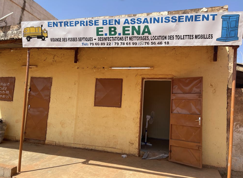 Entreprise de vidange au Burkina Faso dont le responsable a bénéficié d'une formation et d'un coaching sur l'organisation et la gestion d'une entreprise de vidange par ISC-Hub